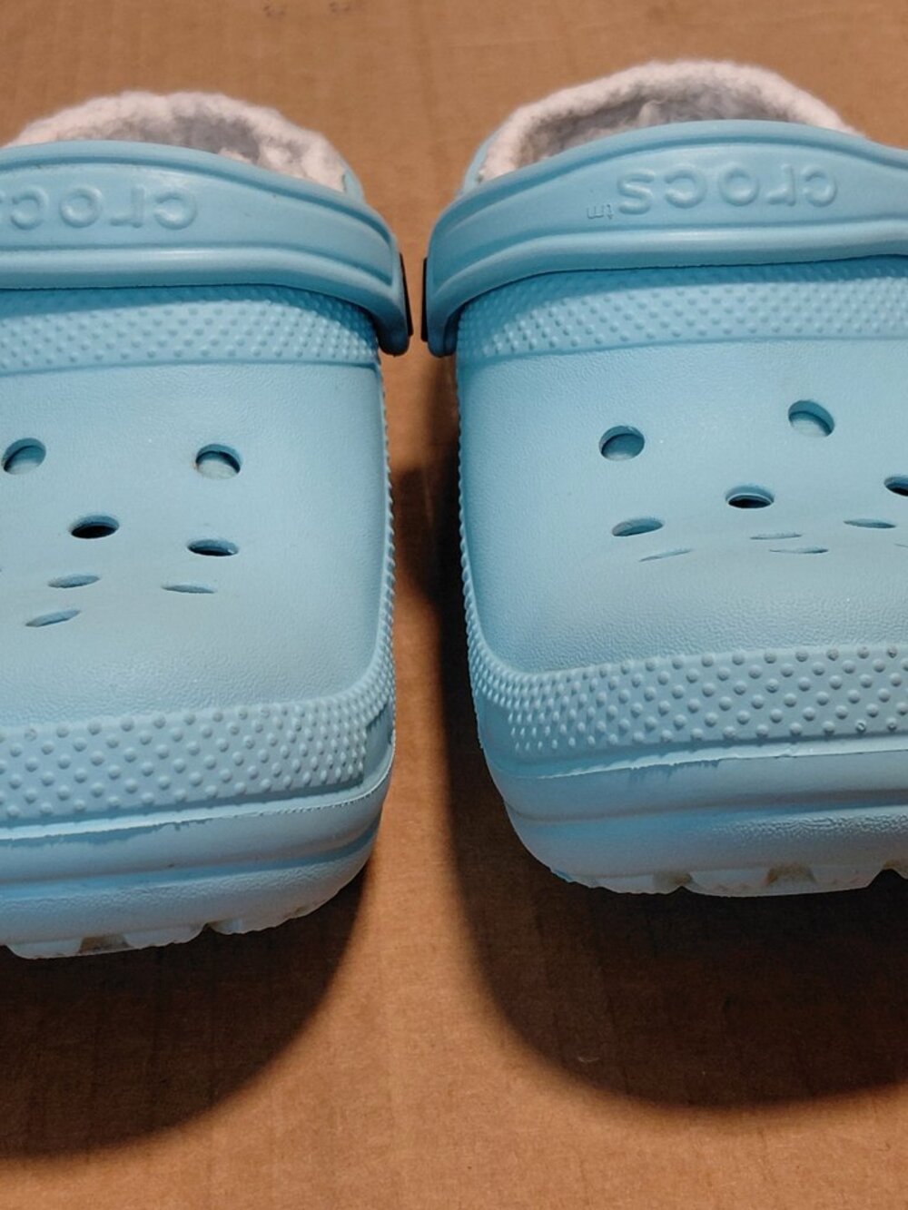 Crocs Classic Lined Baby Blue Clog Women's Size 9 - Picture 2 of 11